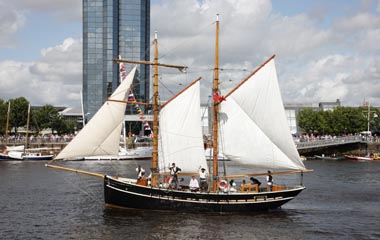 In full sail on the Clyde